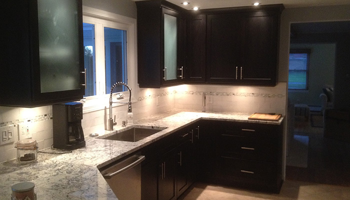 Open Concept or Traditional Kitchen? How to Choose the Right Layout for Your Home